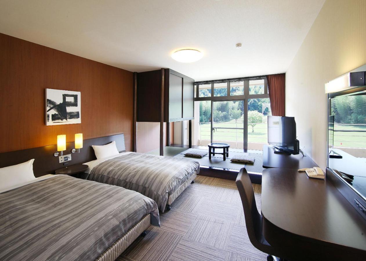 Route Inn Grantia Fukuoka Miyawaka - Wakita Onsen Extérieur photo