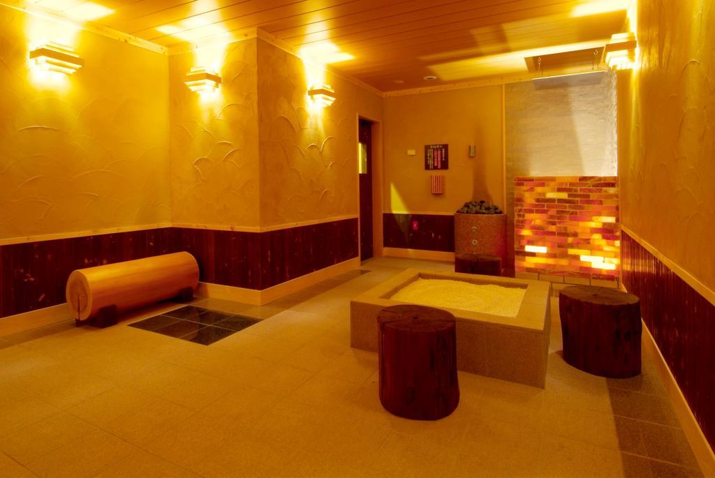 Route Inn Grantia Fukuoka Miyawaka - Wakita Onsen Extérieur photo